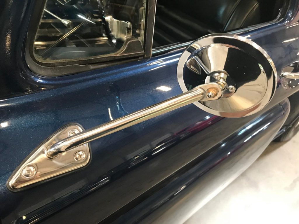 1964_CHEVY_C10_077